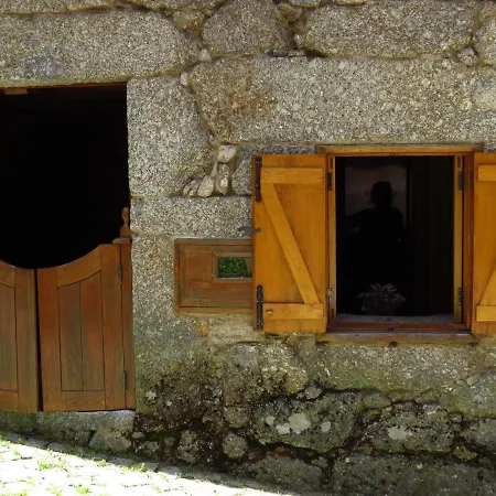 Restored, Rustic And Rural Mini In Typical Portuguese Village Guest house